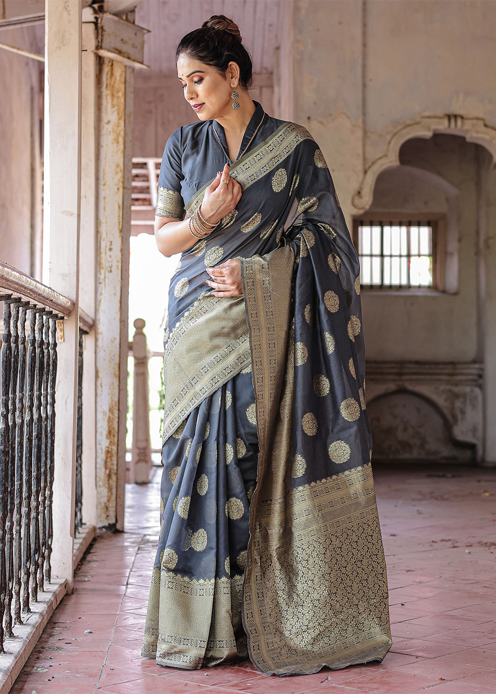 Dark Grey Zari Woven Chanderi Silk Saree - Indian Paridhan 